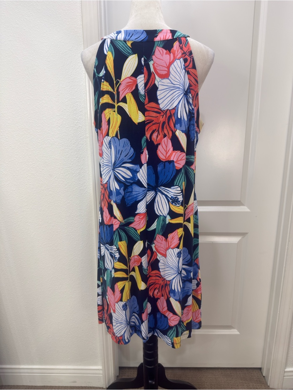 Tommy Bahama Navy Hibiscus Shift Dress with Coral and Green Accents - Picture 4 of 10